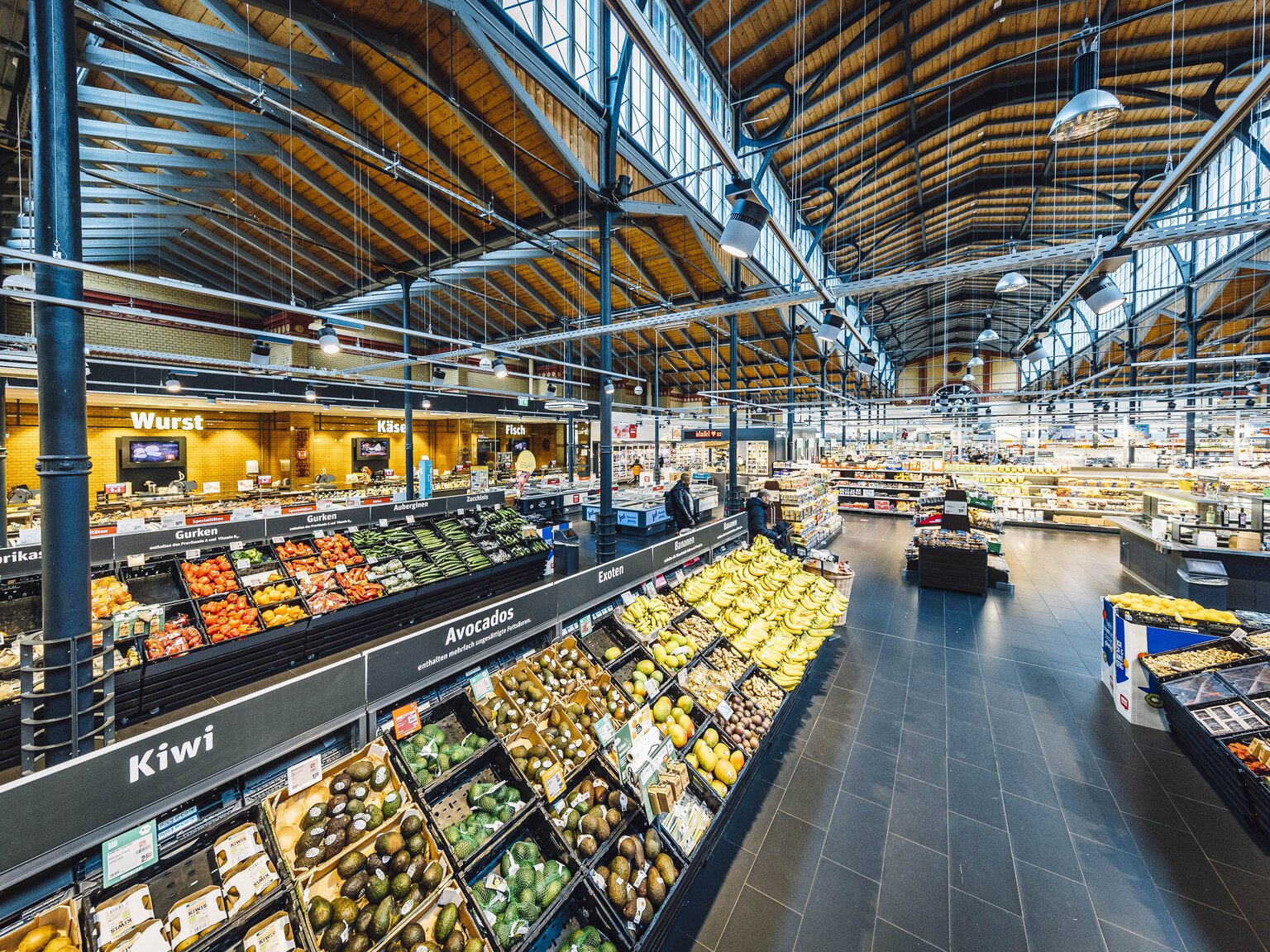 Obst Und Gemüse Aufbauten Rewe Deutschlands bester Supermarkt steht in Berlin | REWE Presse